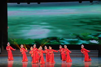 婁底市藝術館傾情奉獻“群星匯”文化志愿服務惠民演出